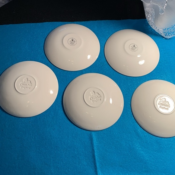 Lot of 5 BLUE WILLOW SAUCERS CHURCHILL ENGLAND  Mint! - Picture 3 of 5